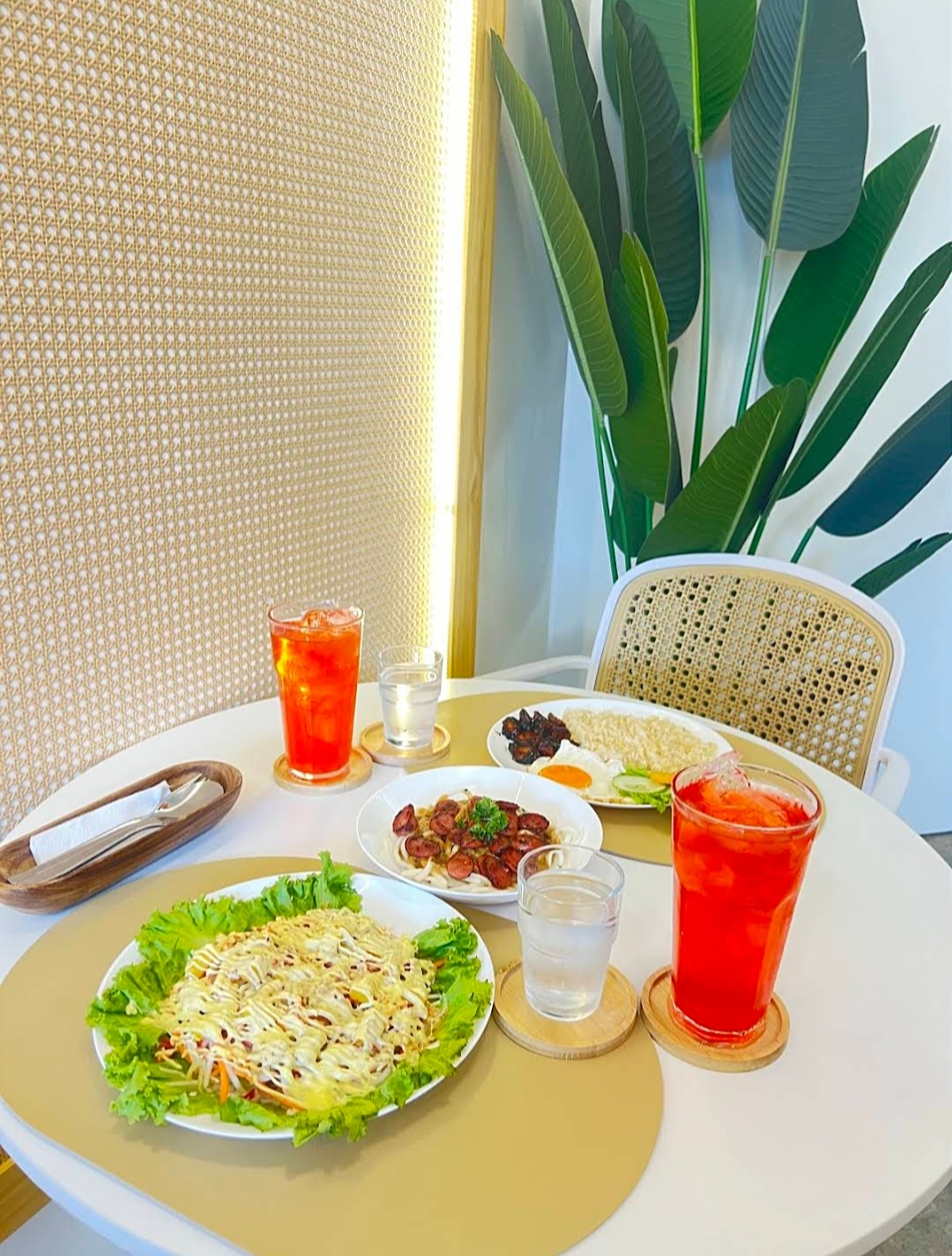 Food table